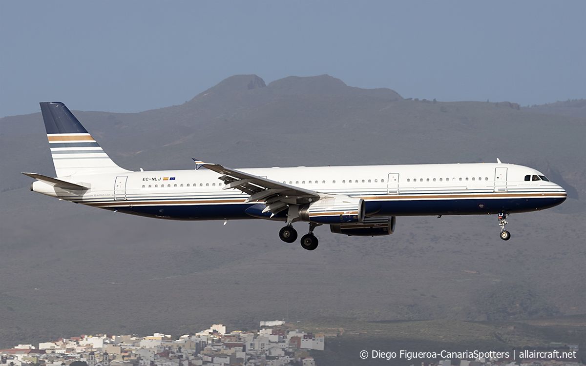 EC-NLJ (3636) 2008 Airbus A321-231