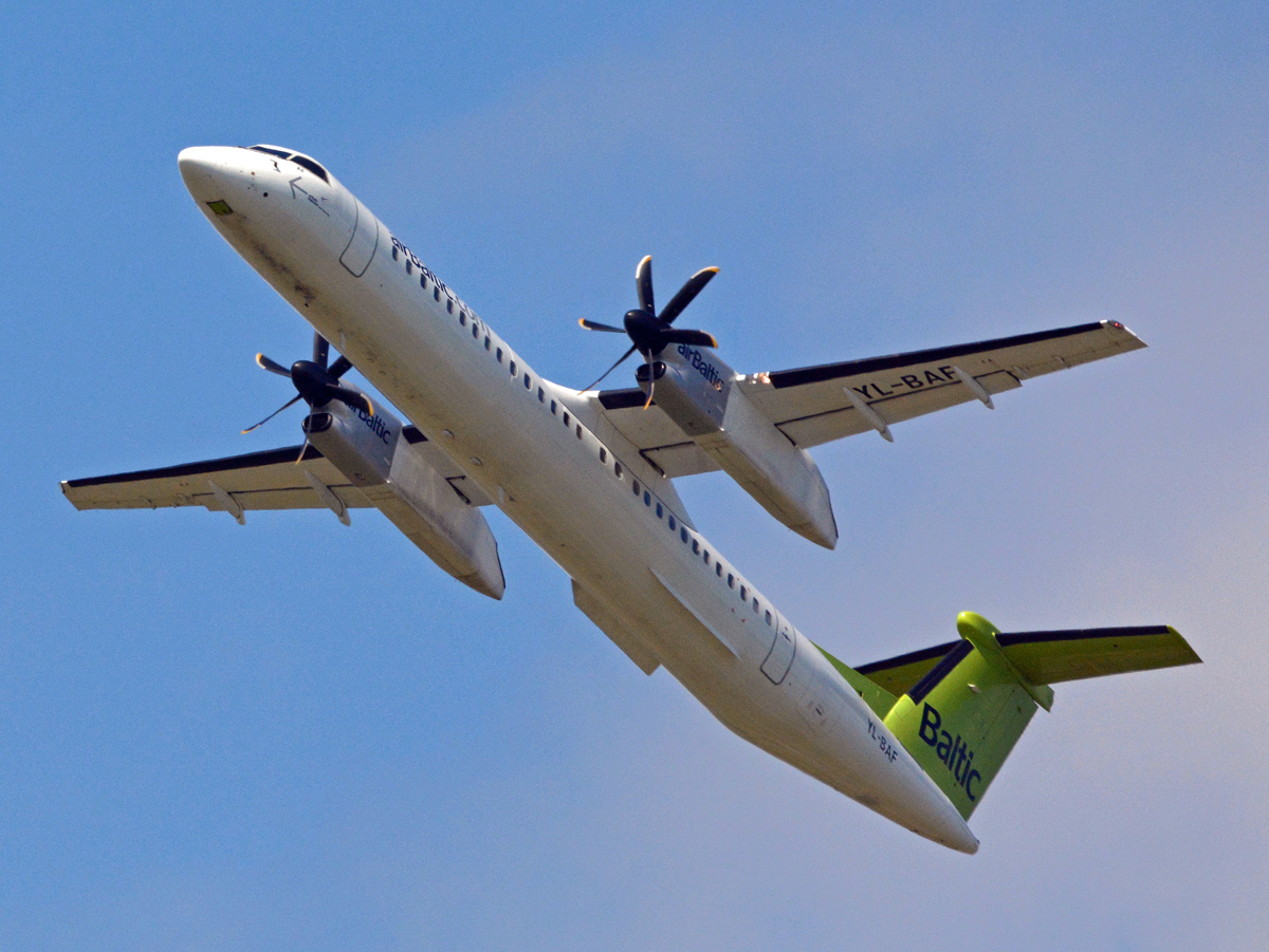 YL-BAF (4293) 2010 Bombardier Dash 8-Q402