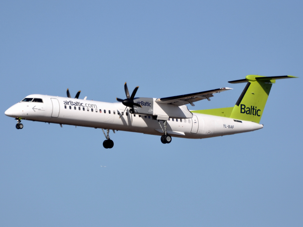 YL-BAF (4293) 2010 Bombardier Dash 8-Q402