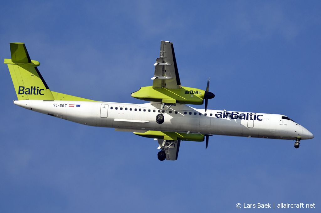 YL-BBT (4438) 2013 Bombardier Dash 8-Q402
