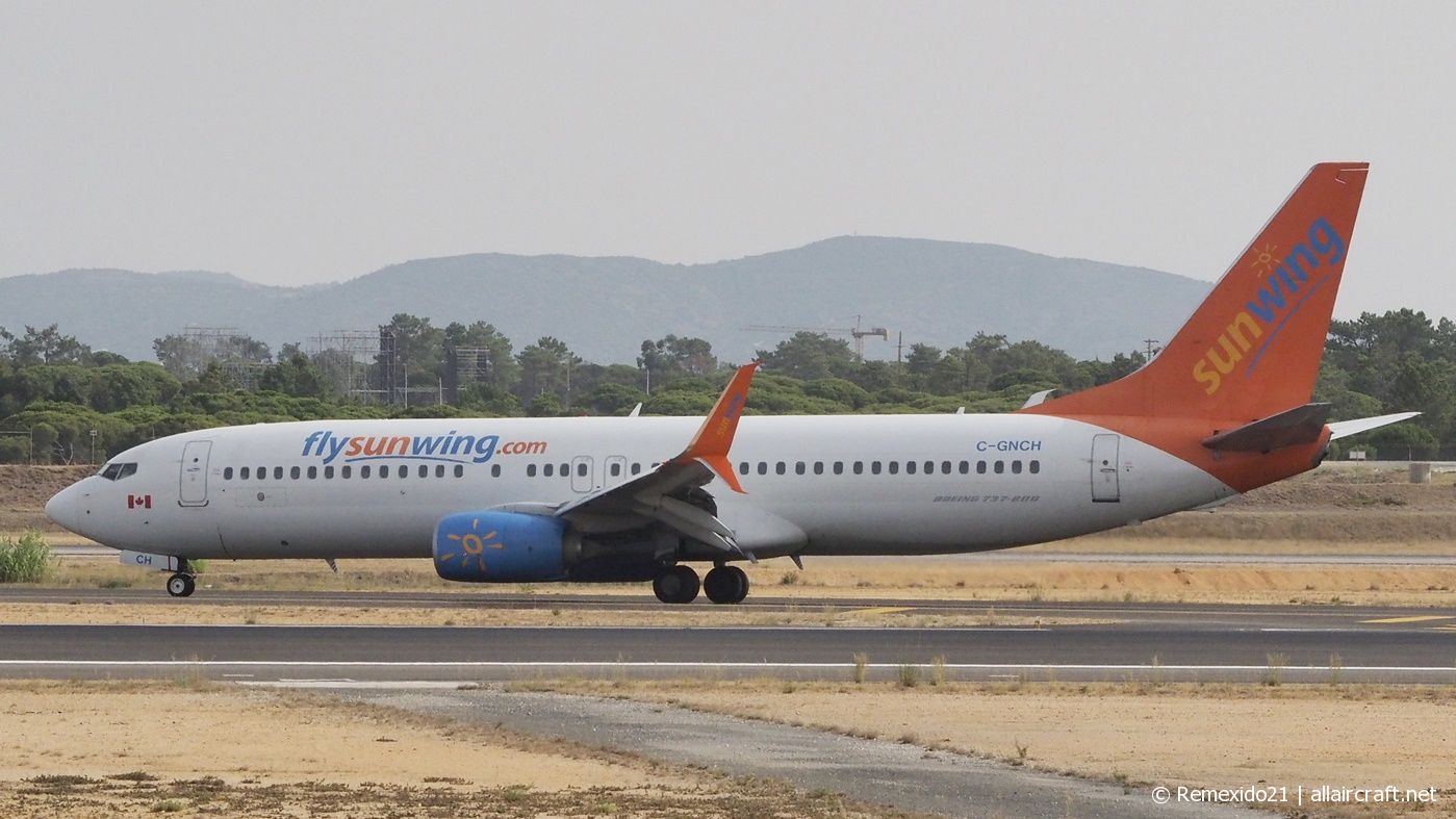 C-GNCH (39438) 2014 Boeing 737-81D WL