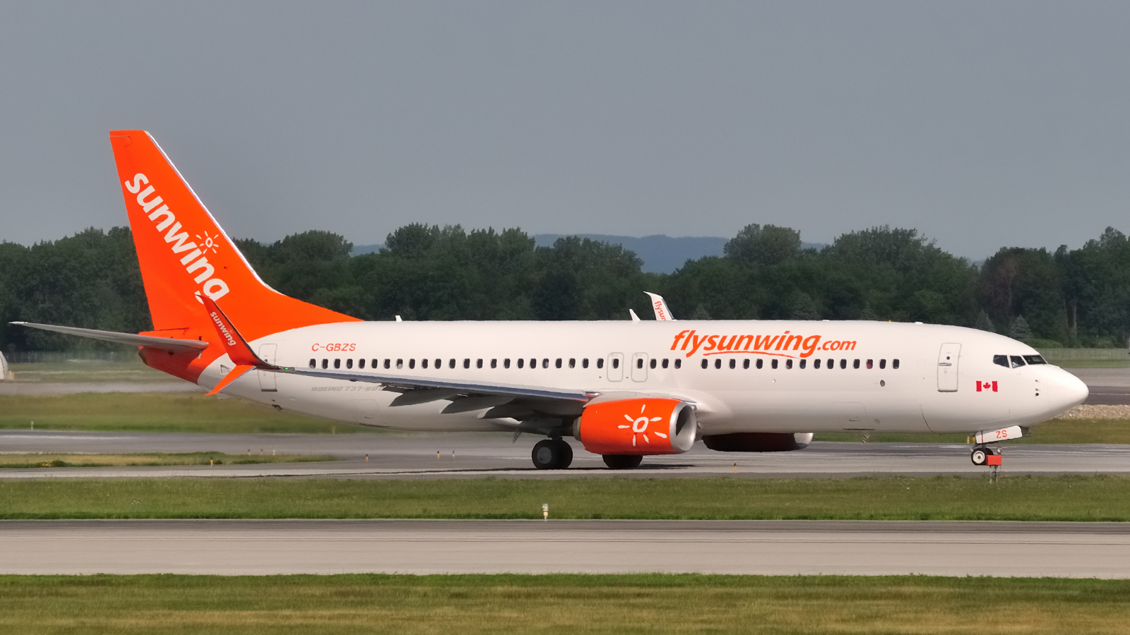 C-GBZS, (cn 42053), Boeing 737-8SH