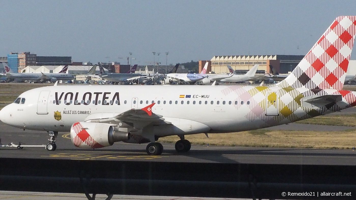 EC-MUU (2253) 2004 Airbus A319-111