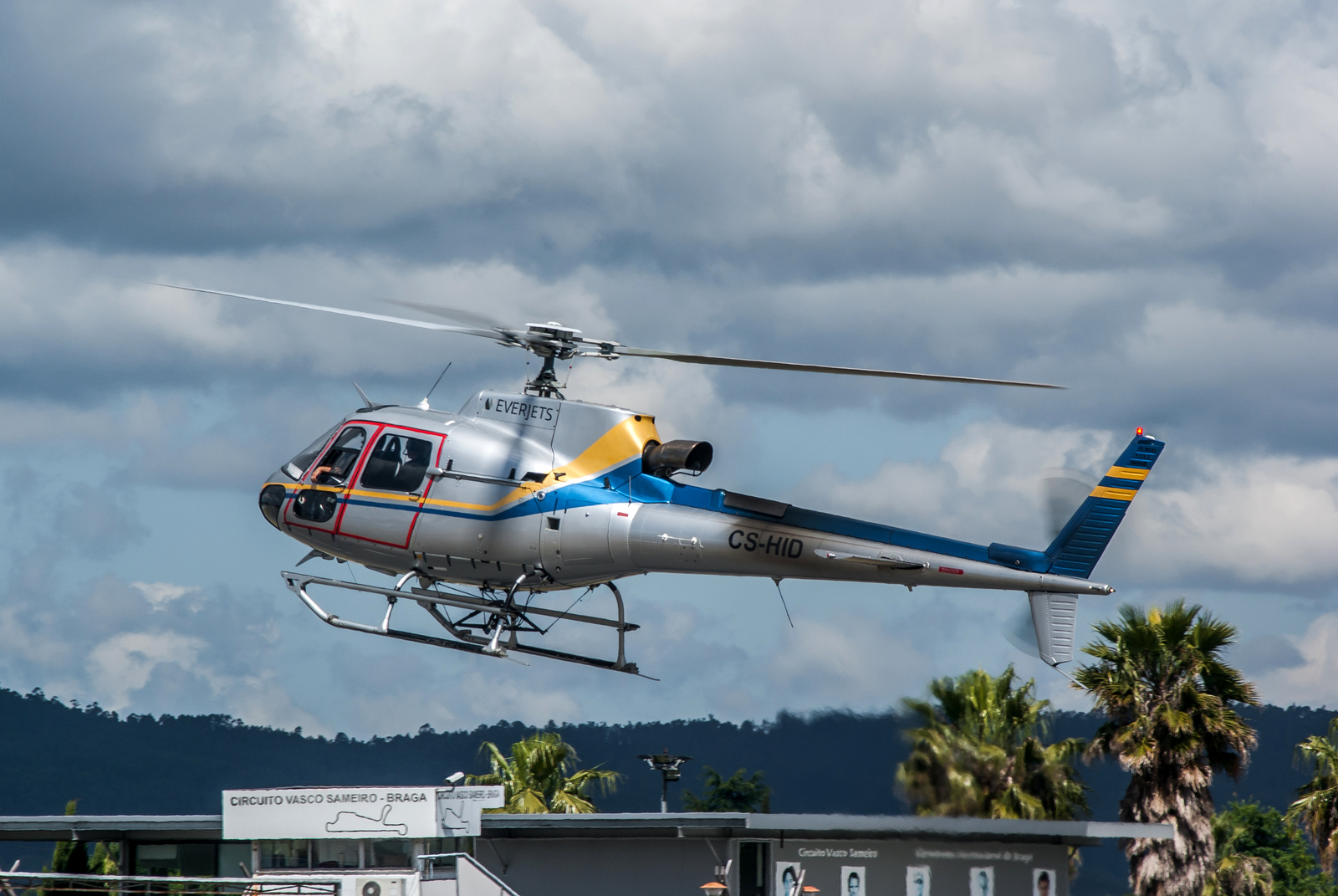 CS-HID (4243) Eurocopter AS-350B-3 Ecureuil