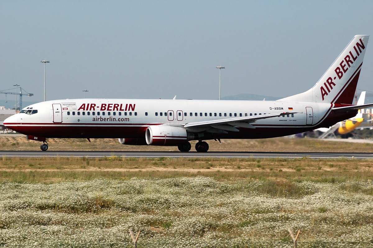 D-ABBM (28823) 1998 Boeing 737-85F