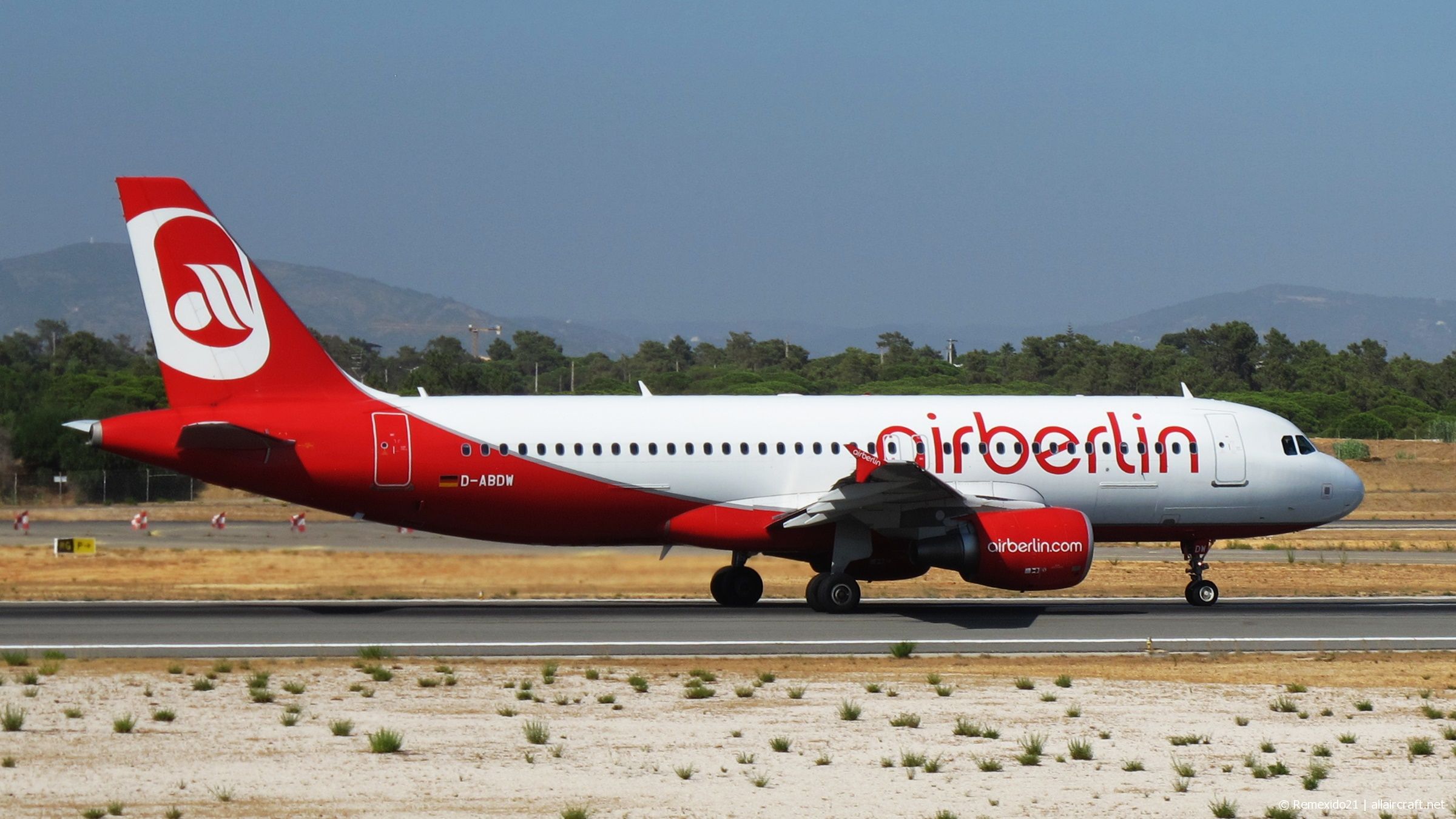 D-ABDW (cn 3945) Airbus A320-214