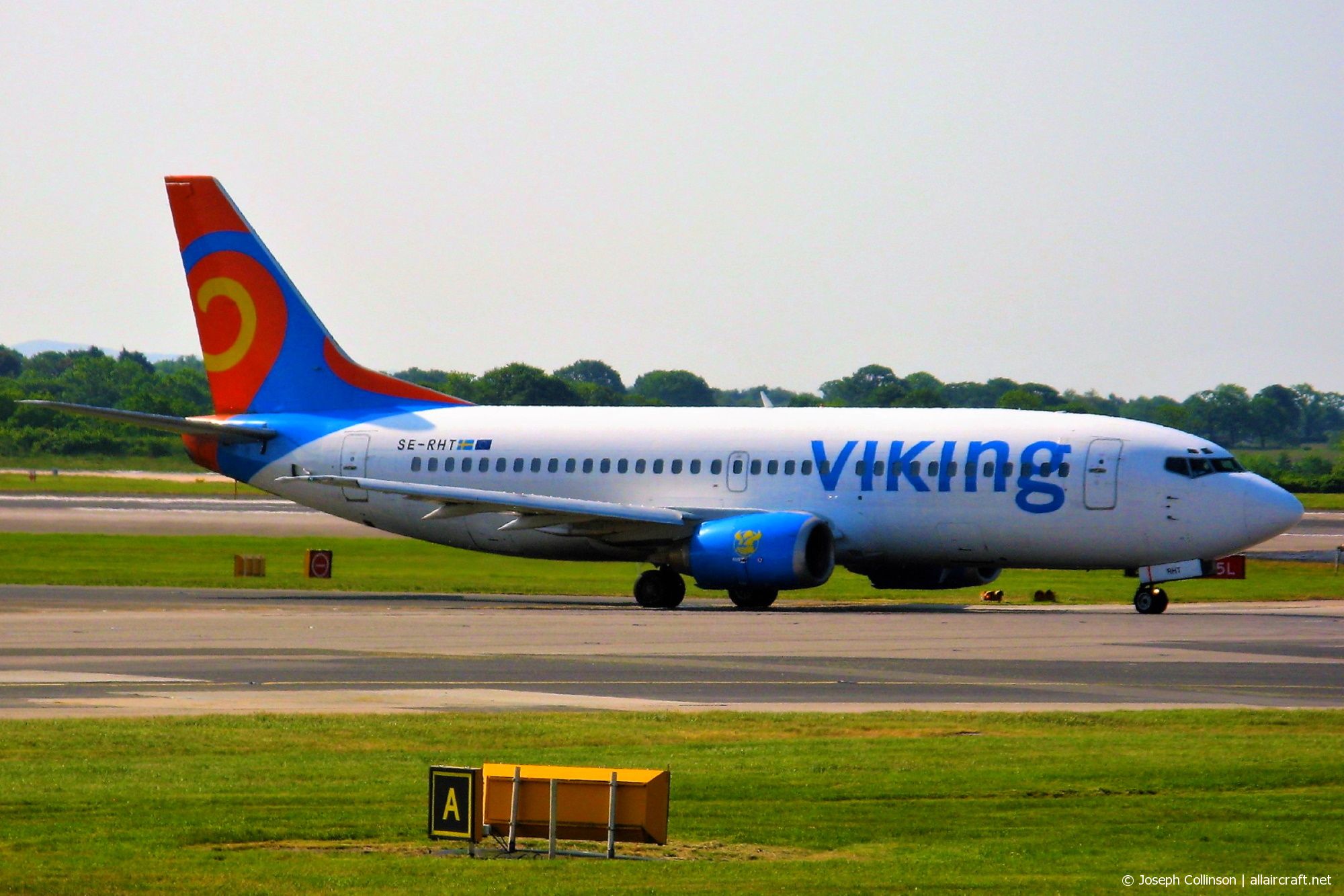 SE-RHT (24962) 1991 Boeing 737-3Q8