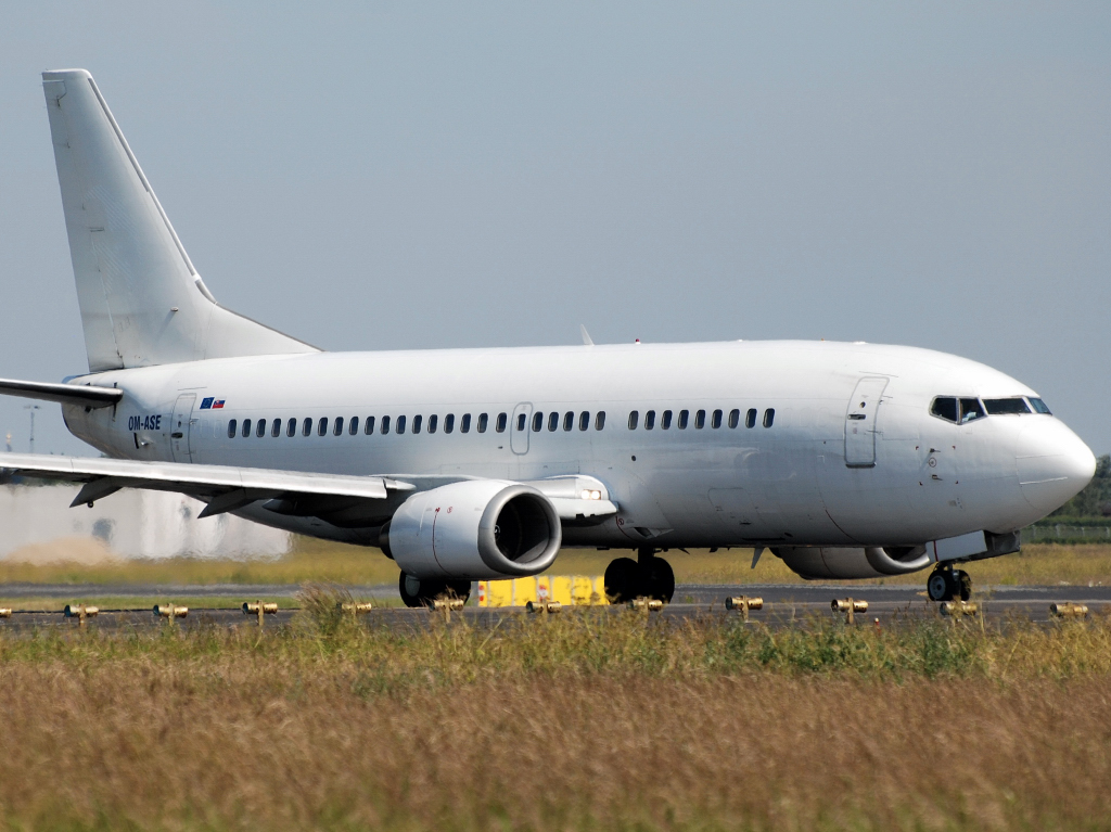 OM-ASE (cn 23545) Boeing 737-306