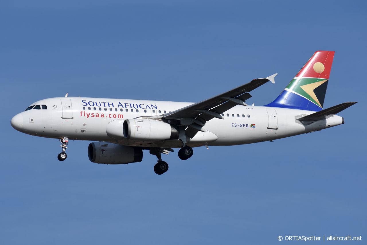 ZS-SFG (2326) 2004 Airbus A319-131