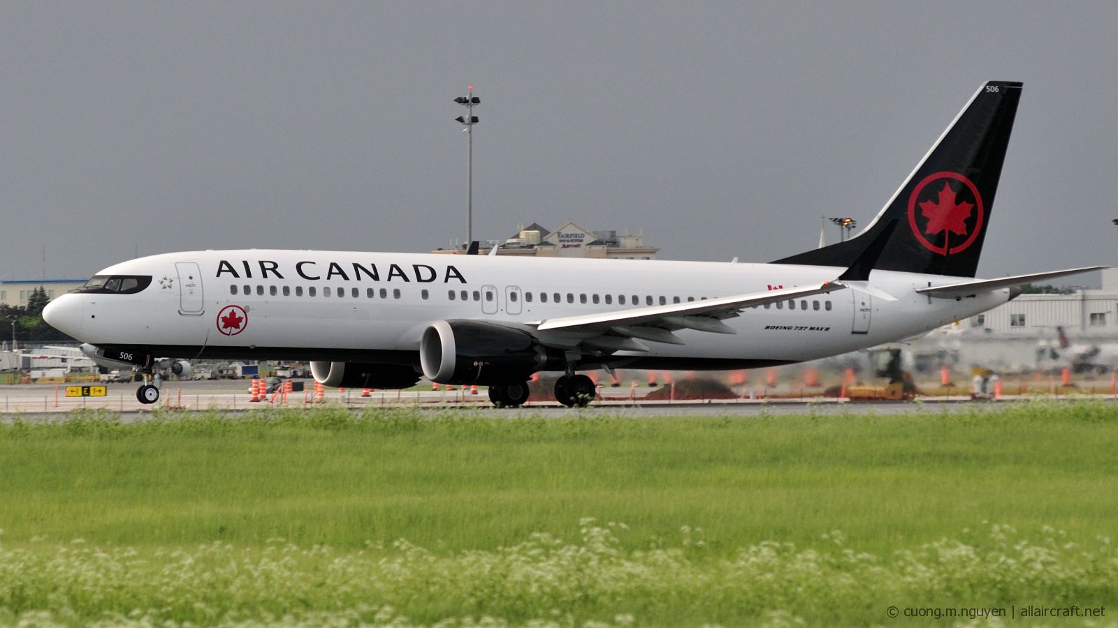 C-FSEQ (61211) 2018 Boeing 737-8 MAX
