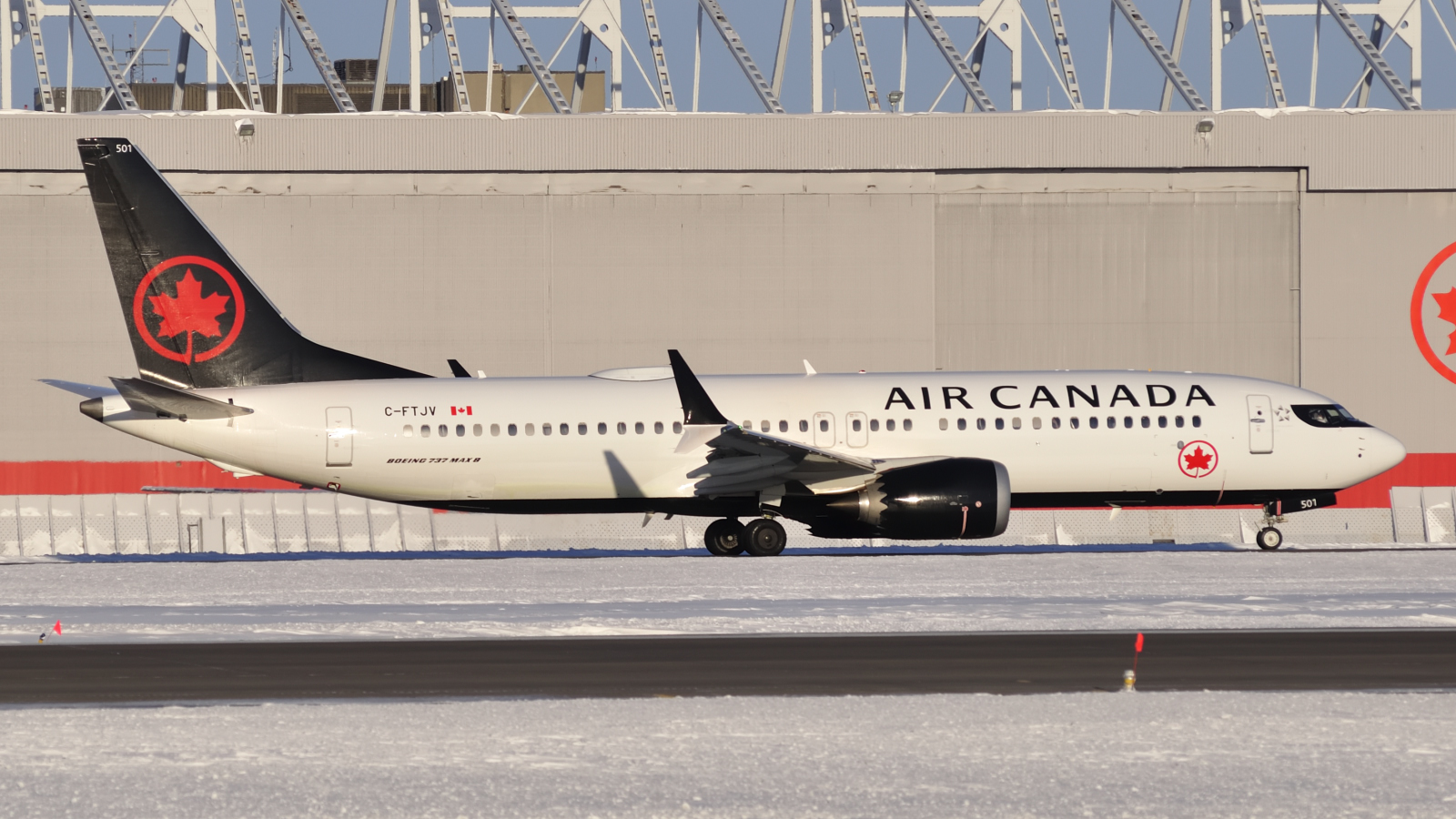C-FTJV (cn 61207) Boeing 737-8 MAX