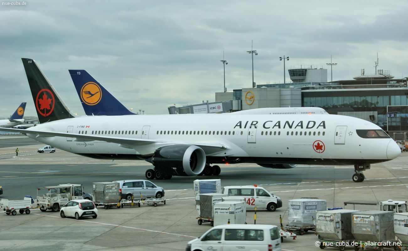 C-FVND (cn 38361) Boeing 787-9