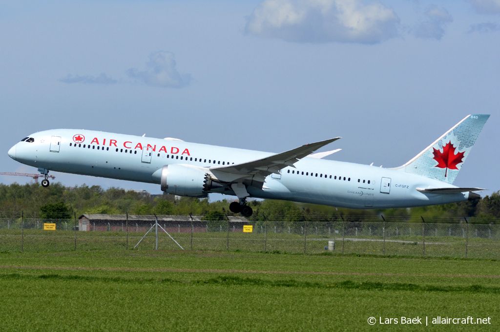 C-FGFZ (cn 37172) Boeing 787-9
