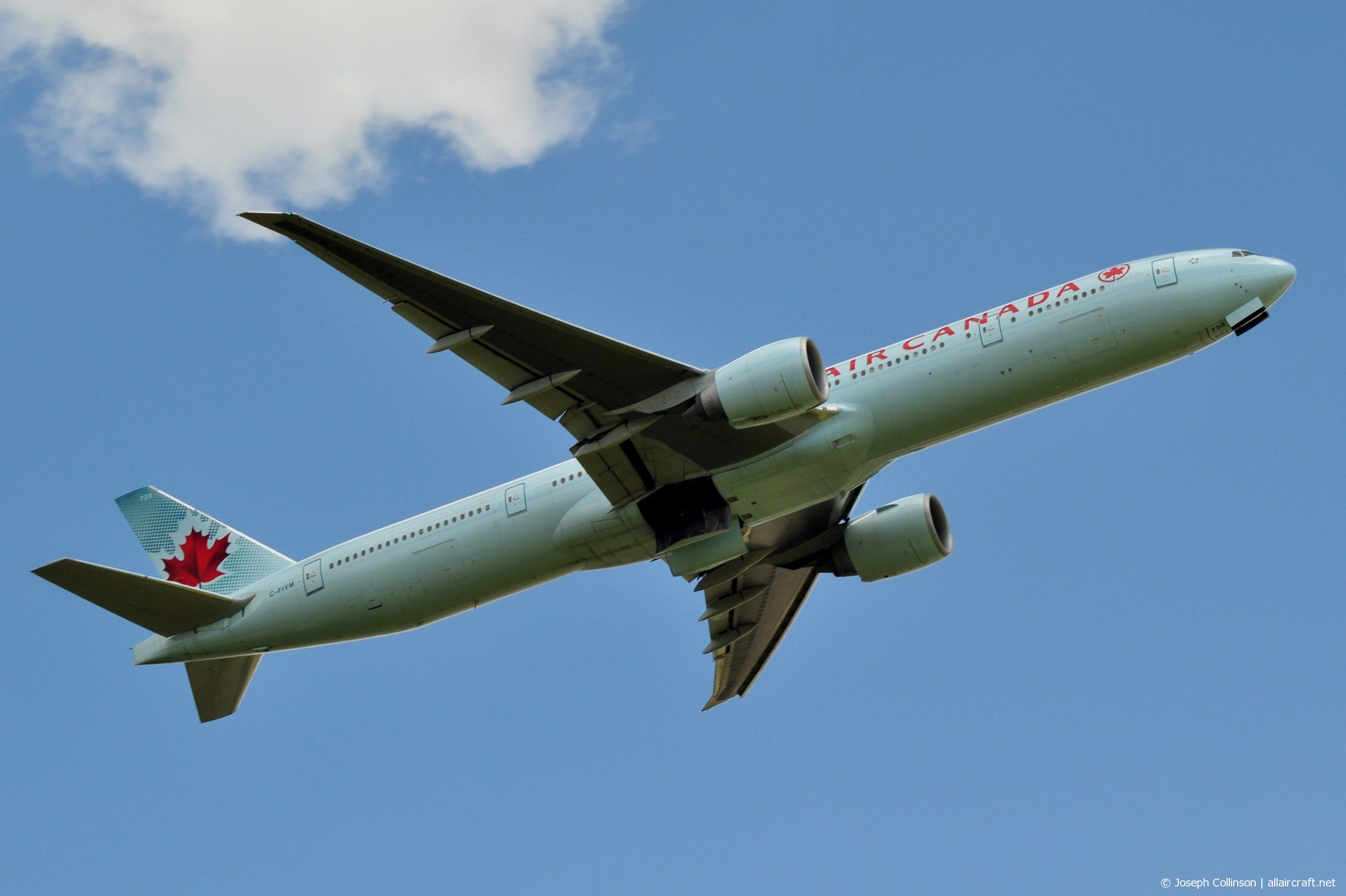 C-FIVM (35251) 2008 Boeing 777-333(ER)