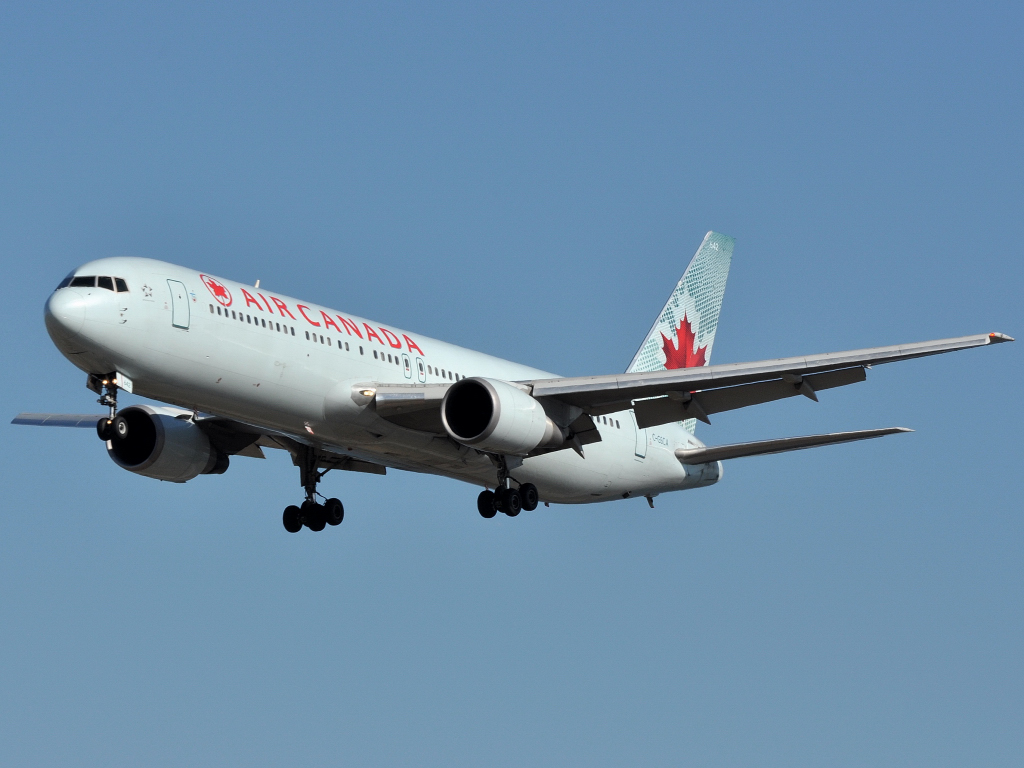 C-GSCA (25121) 1991 Boeing 767-375(ER)