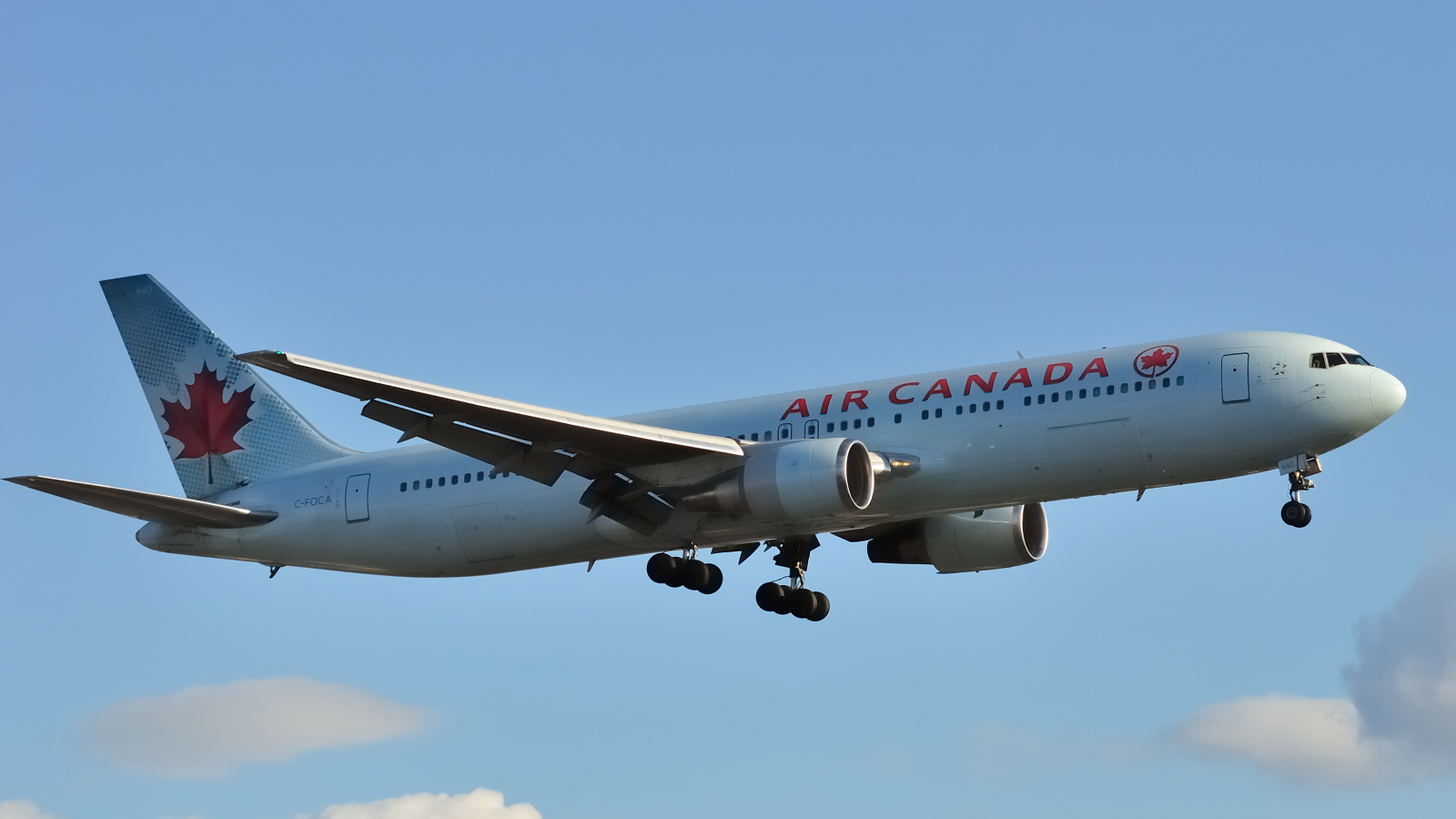 C-FOCA (cn 24575) Boeing 767-375ER