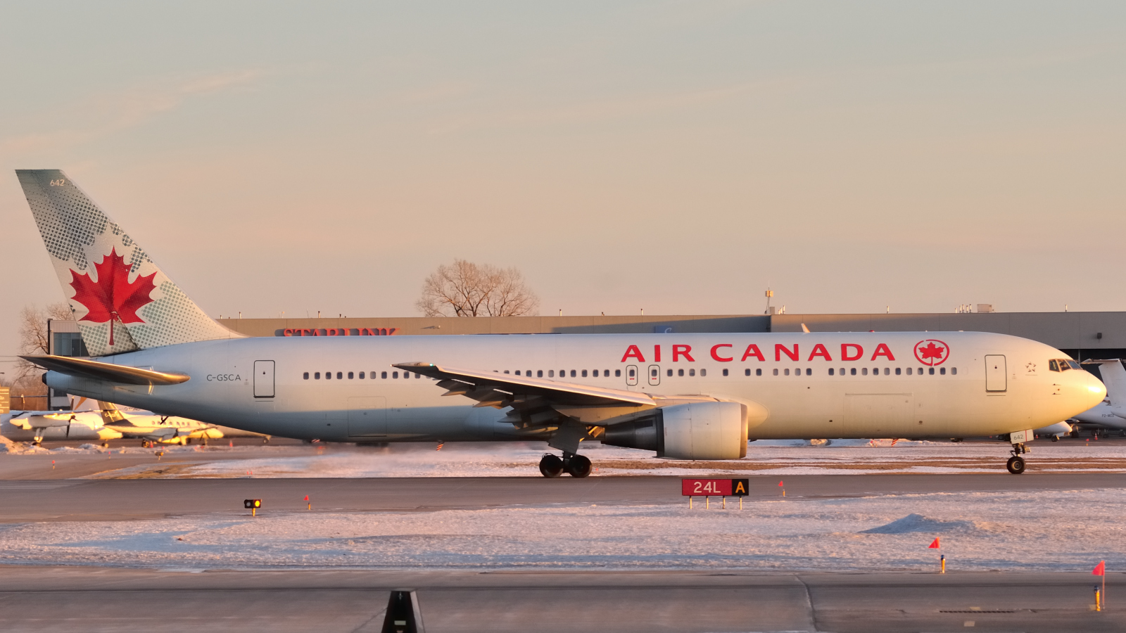 C-GSCA (25121) 1991 Boeing 767-375(ER)