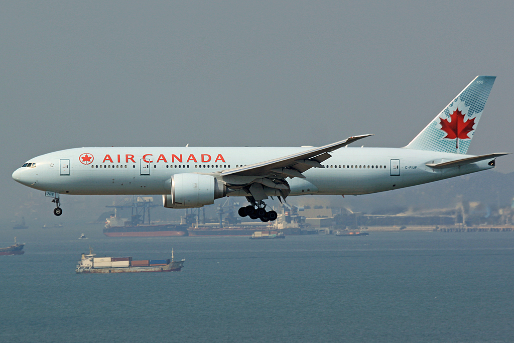 C-FIUF (cn 35243) Boeing 777-233LR
