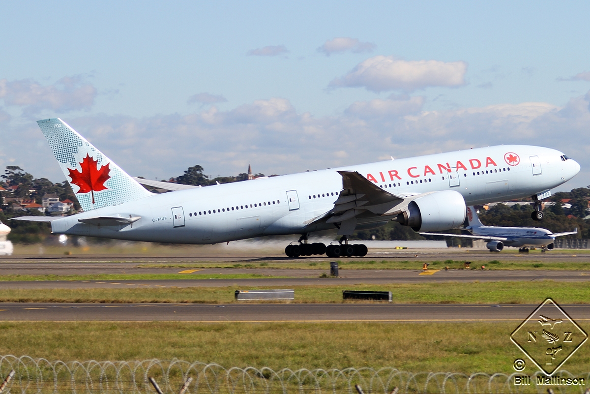 C-FIUF (cn 35243) Boeing 777-233LR
