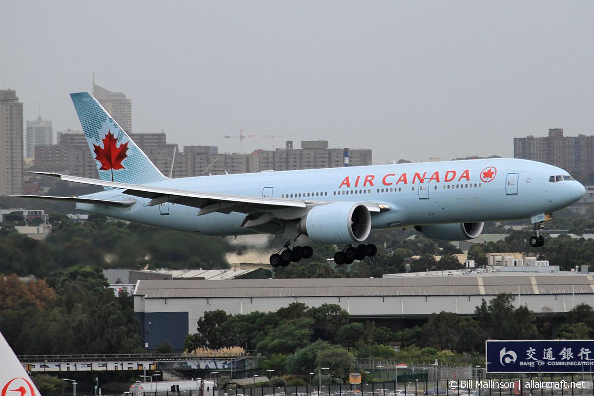 C-FIUA (cn 35239) Boeing 777-233LR