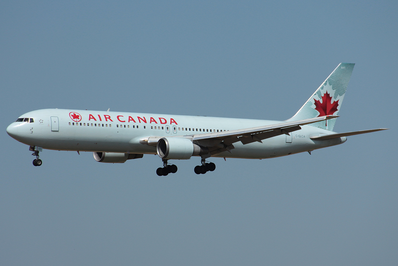 C-GLCA (cn 25120) Boeing 767-375ER