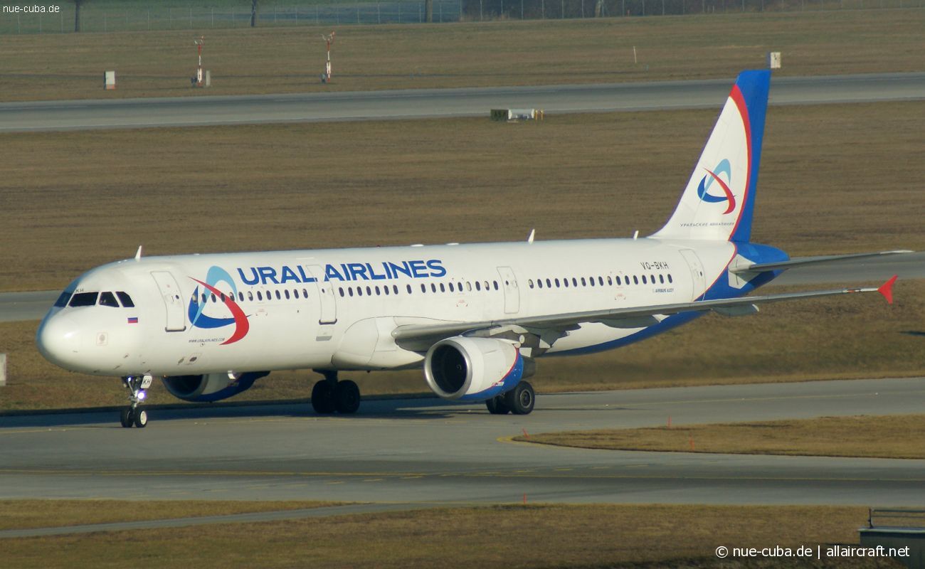 VQ-BKH (841) 1998 Airbus A321-211