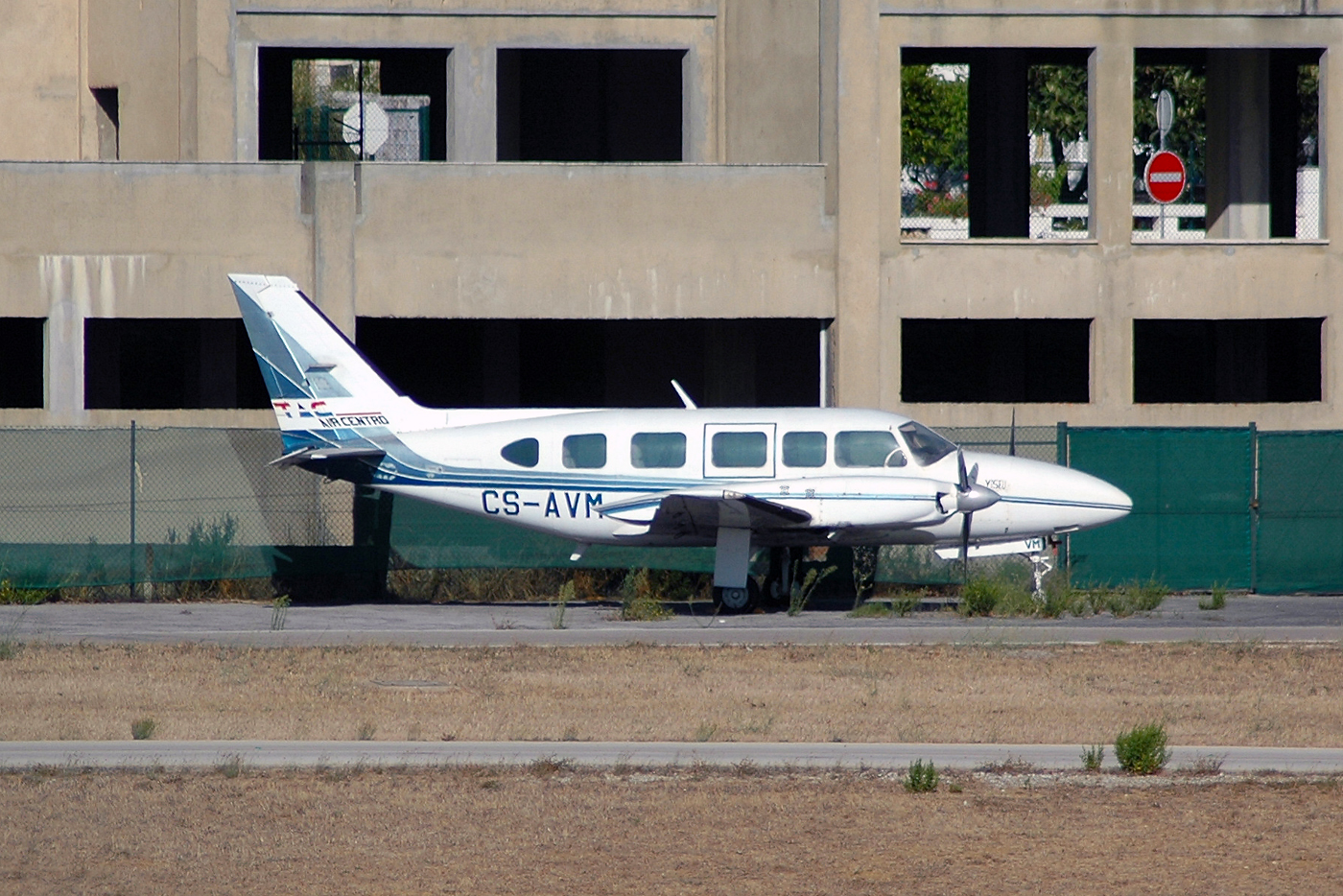 CS-AVM (31-7752159) 1977 Piper PA-31-350 Navajo Chieftain