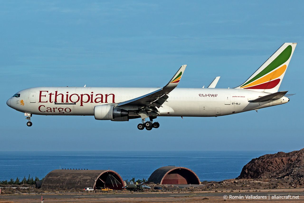 ET-ALJ (33767) 2003 Boeing 767-360/ER