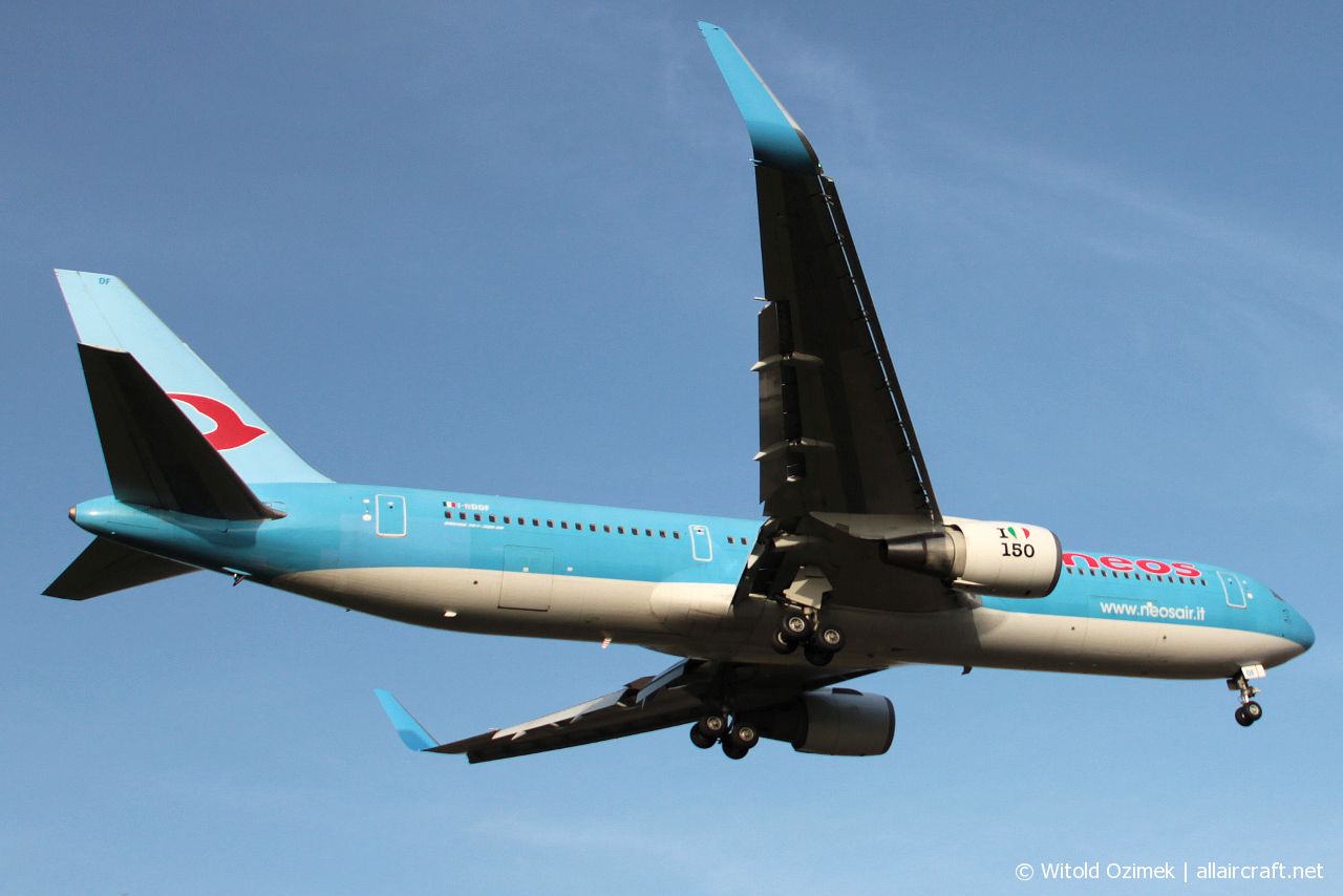 I-NDOF (27610) 1996 Boeing 767-306 ER WL