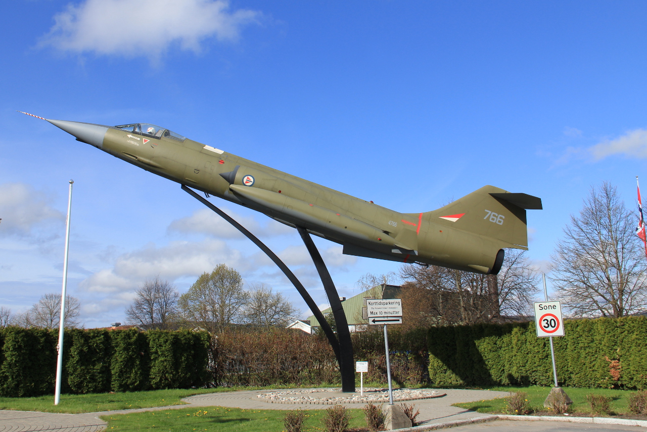 104766 (683A-1066) Lockheed CF-104 Starfighter