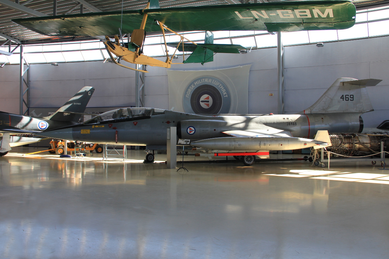 469, (cn 583D-5779), Lockheed TF-104G Starfighter