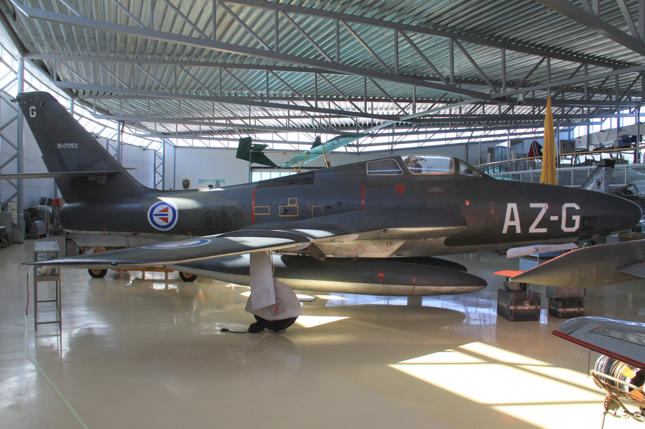 51-17053 (363) 1951 Republic RF-84F Thunderflash