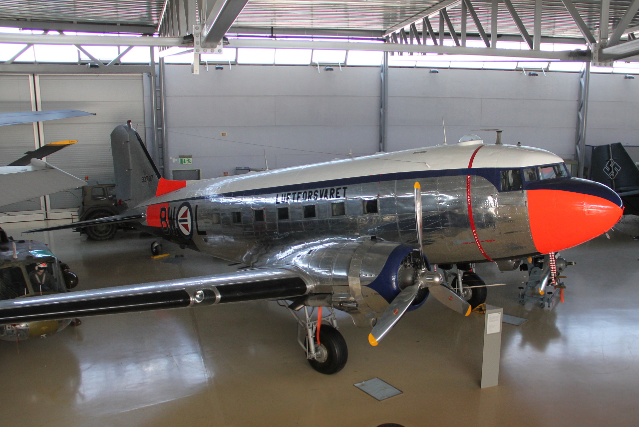 93797 (13749) 1942 Douglas C-47A Skytrain