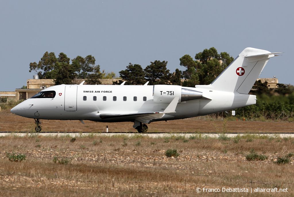 T-751 (5530) 2002 Bombardier Challenger 604
