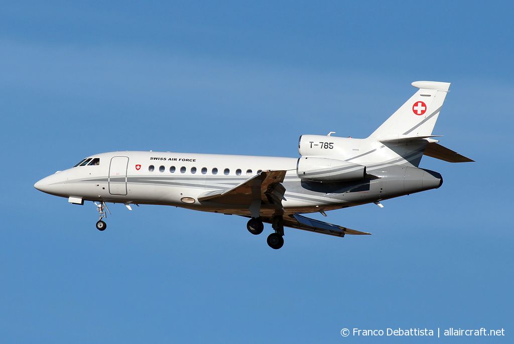 T-785 (195) 2007 Dassault Falcon 900EXE