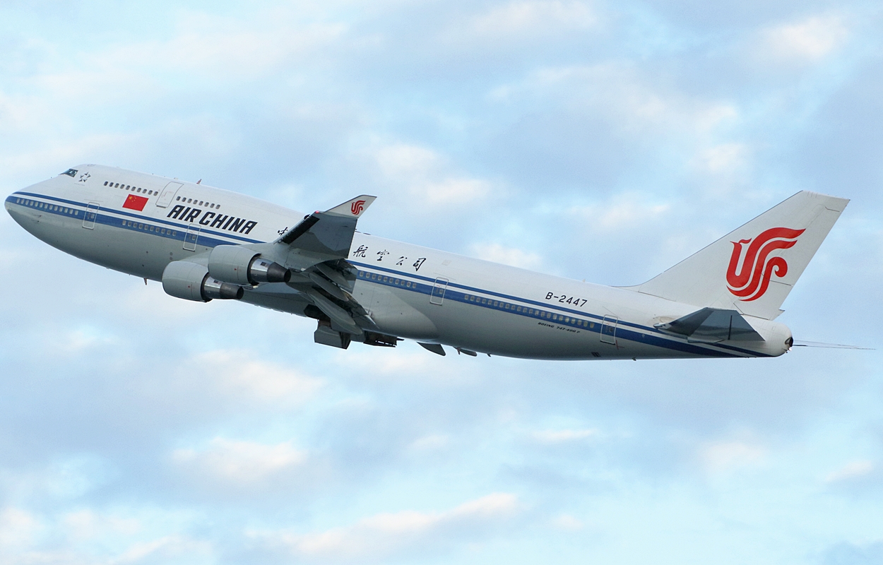 B-2447, (cn 25883), Boeing 747-4J6