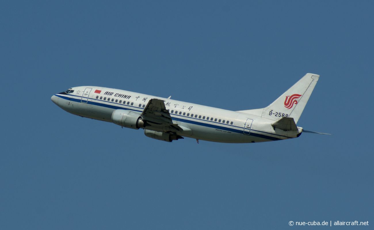 B-2588 (cn 25893) Boeing 737-3J6