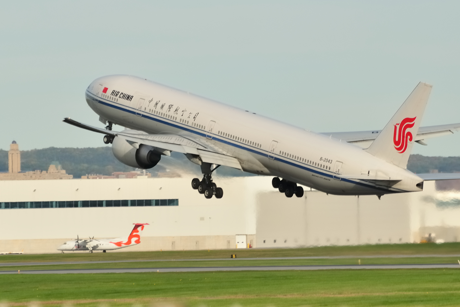 B-2043 (cn 41441) Boeing 777-39LER