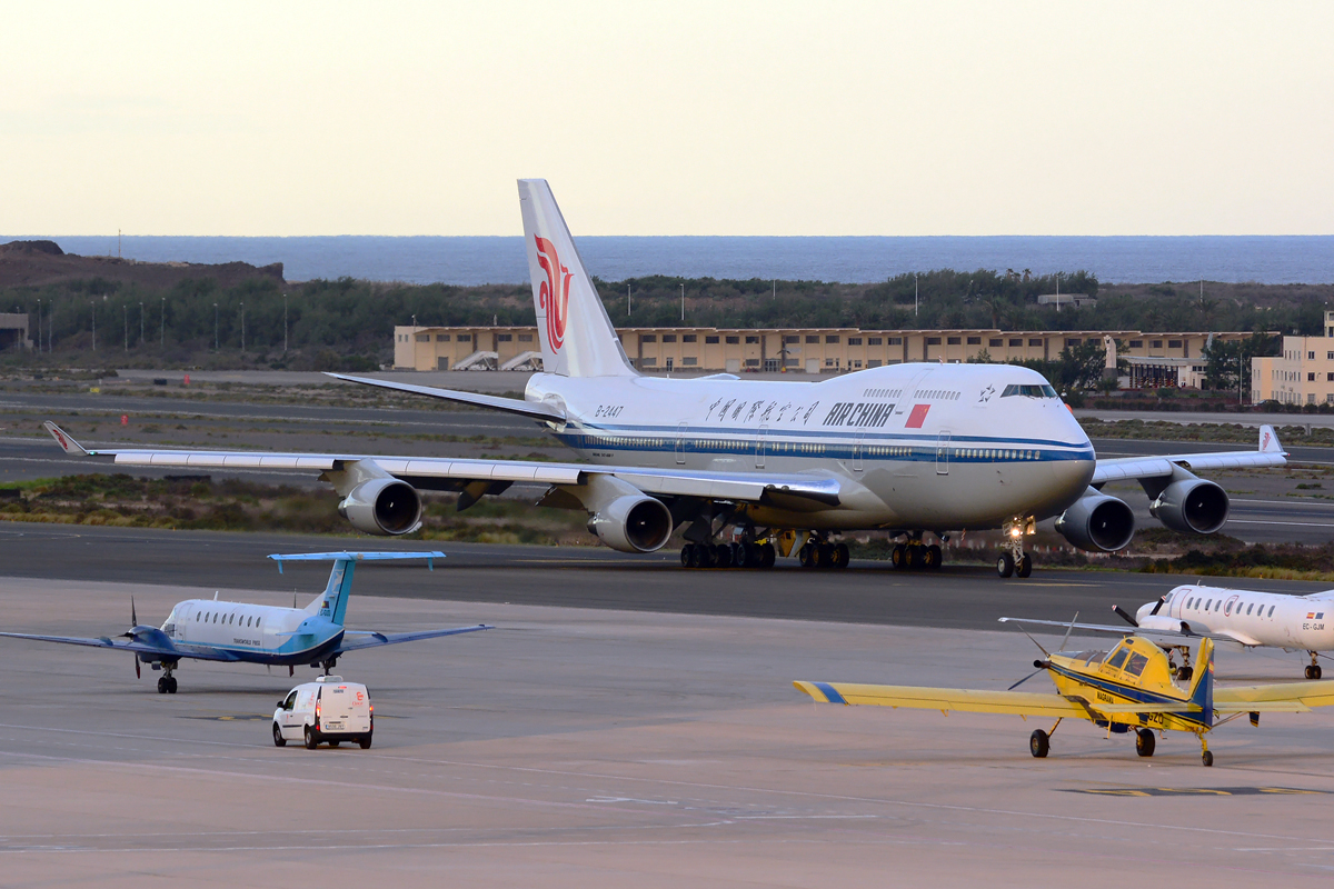 B-2447, (cn 25883), Boeing 747-4J6