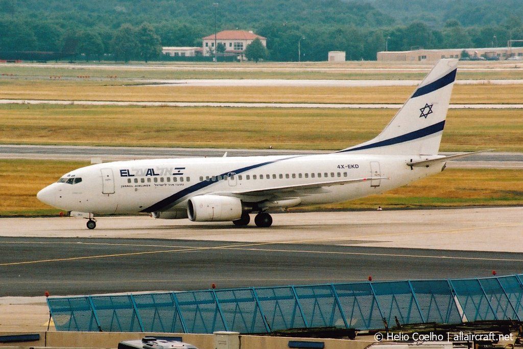 4X-EKD (29960) 1999 Boeing 737-758