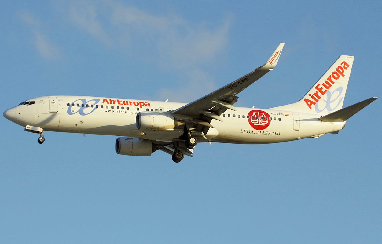 EC-LPR (36588) 2012 Boeing 737-85P(WL)