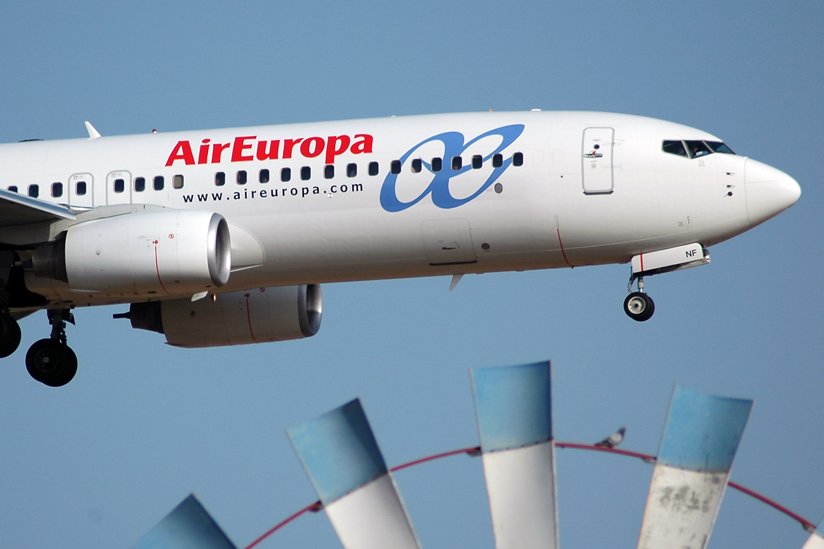 EC-JNF (33977) 2006 Boeing 737-85P(WL)