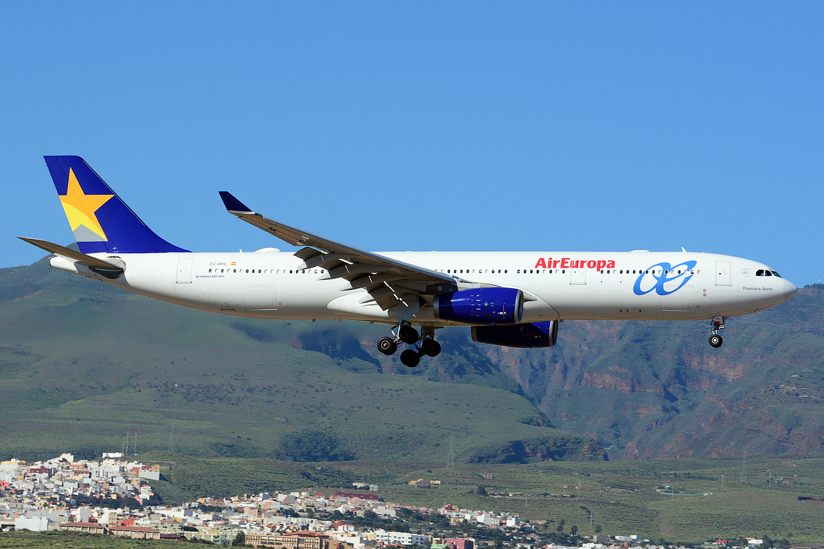 EC-MHL (1574) 2014 Airbus A330-343