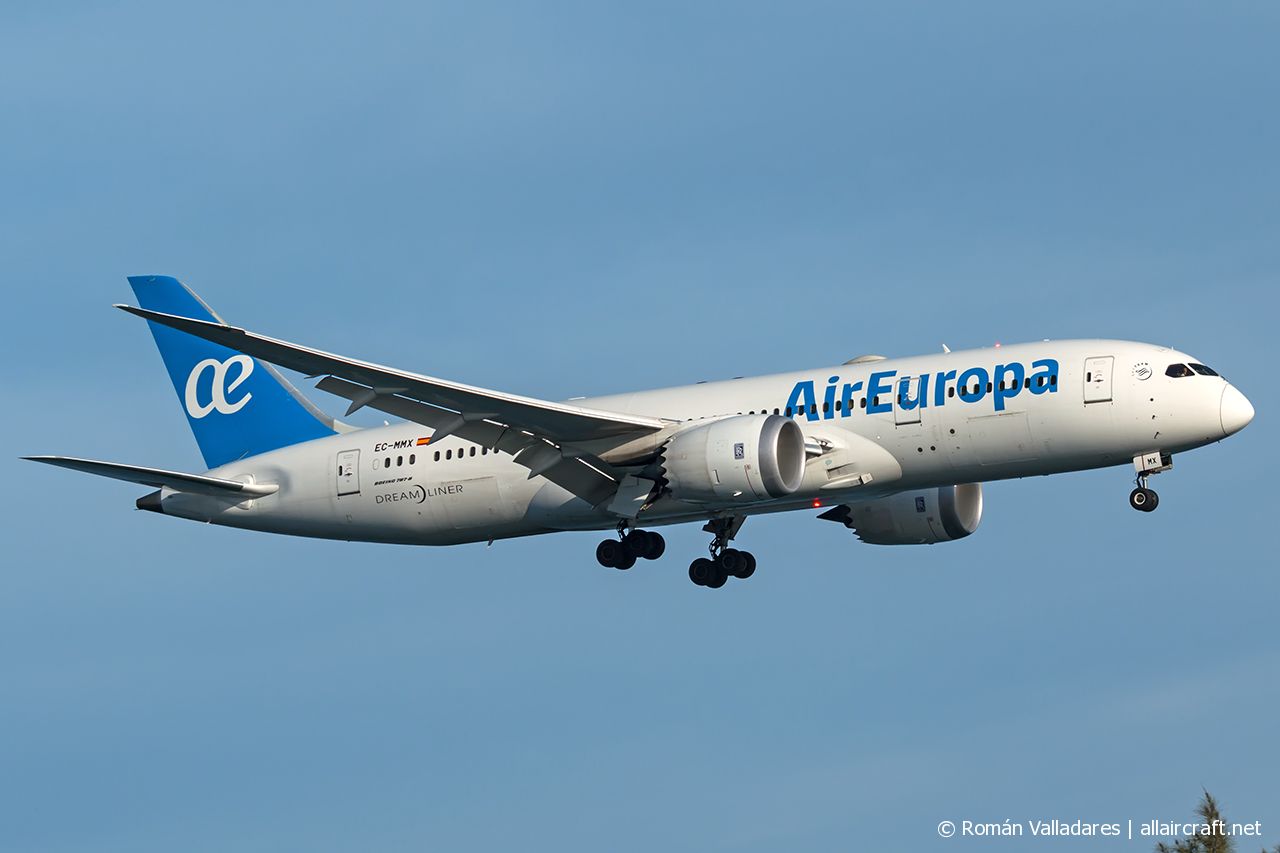 EC-MMX (cn 36415) Boeing 787-8