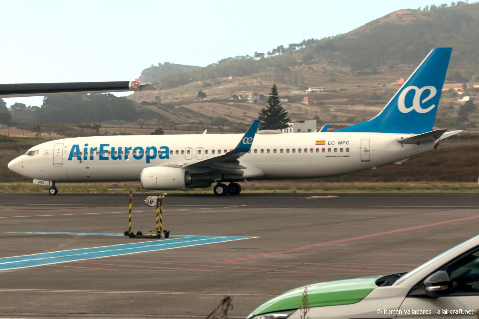 EC-MPG (60586) 2017 Boeing 737-85P WL