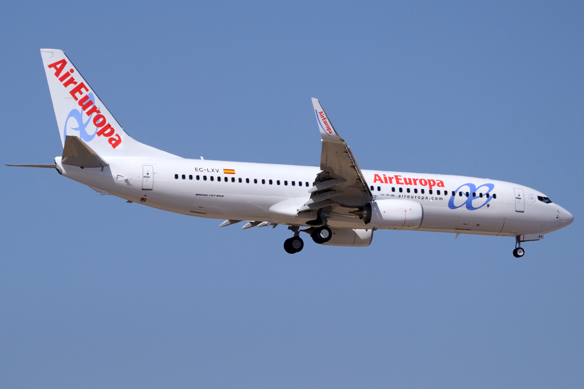 EC-LXV (cn 36594) Boeing 737-85P