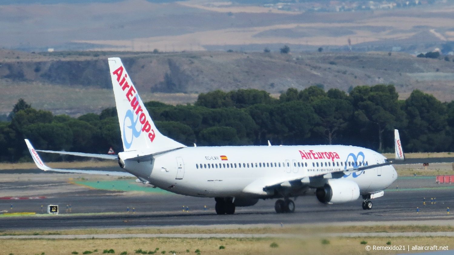 EC-LXV (cn 36594) Boeing 737-85P