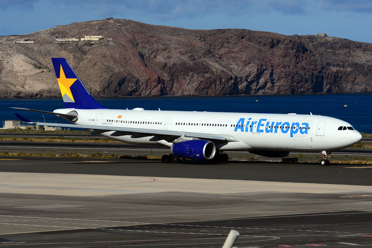 EC-MIN (1607) 2015 Airbus A330-343