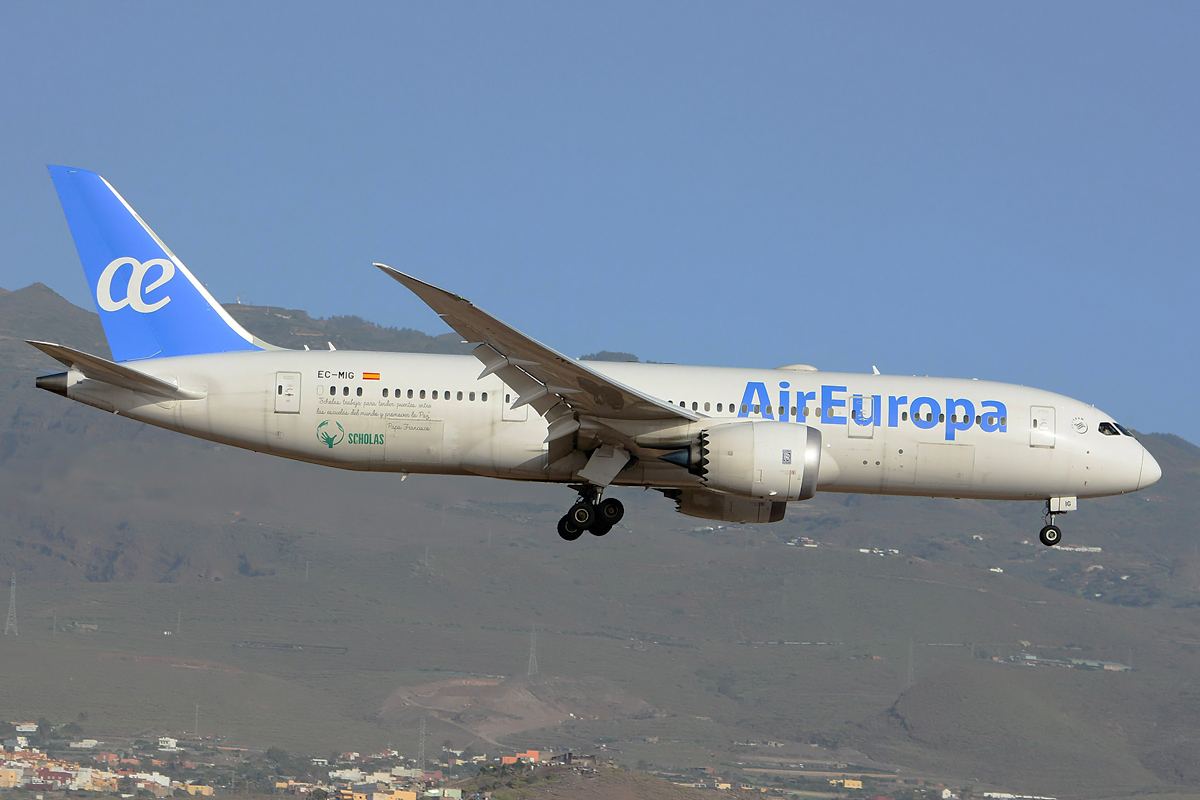 EC-MIG (cn 36412) Boeing 787-8