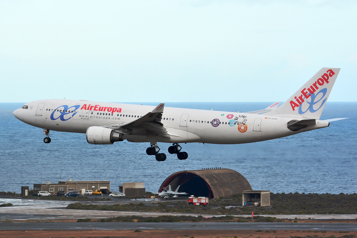 EC-KOM, (cn 931), Airbus A330-202